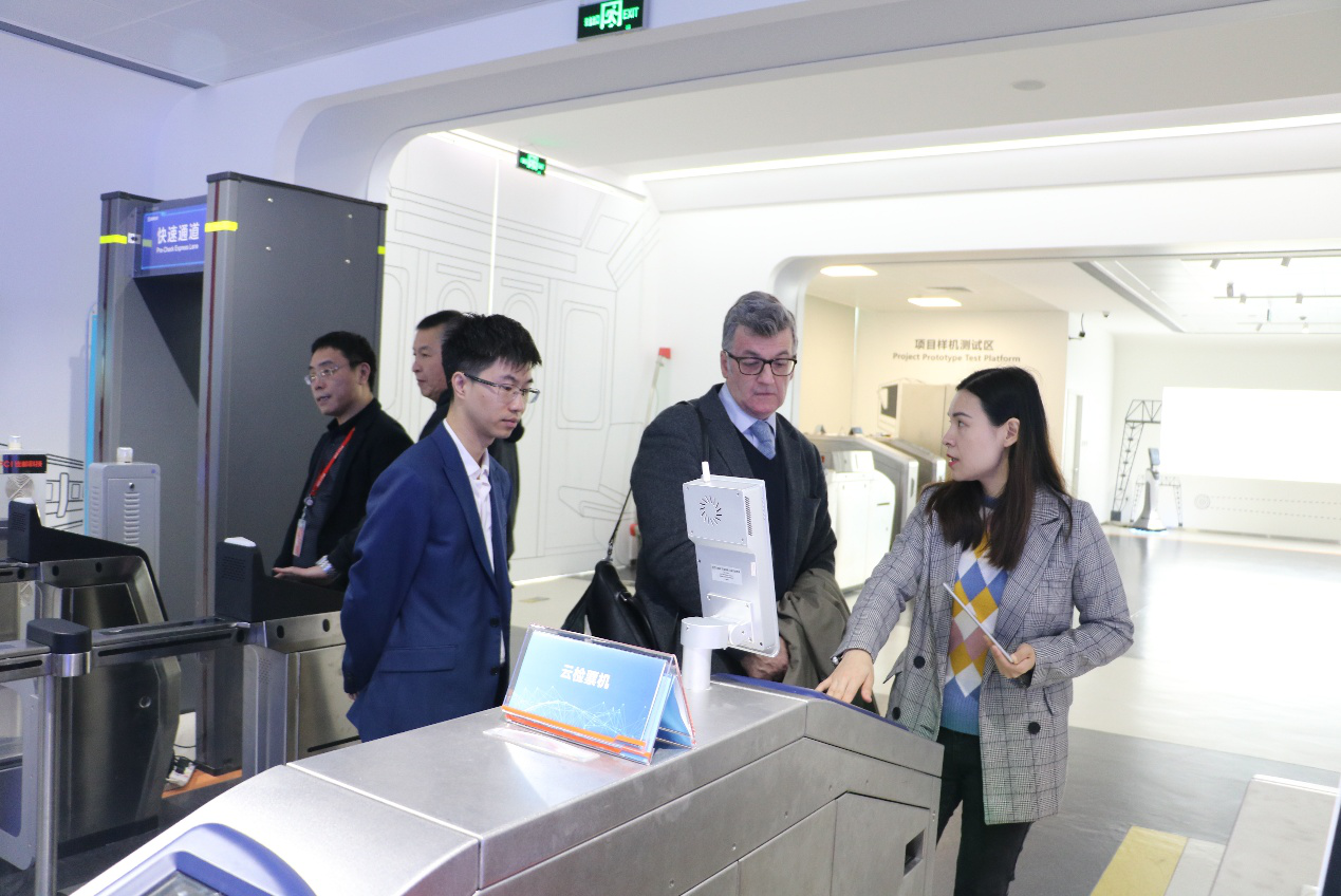 1551436103127550.png 333.png